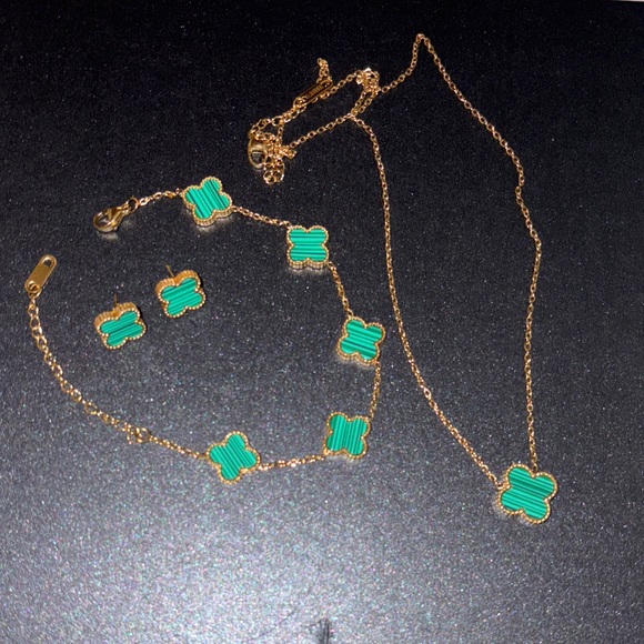 Jewelry - Elegant Gold and Green Clover Jewelry Set Stainless Steel